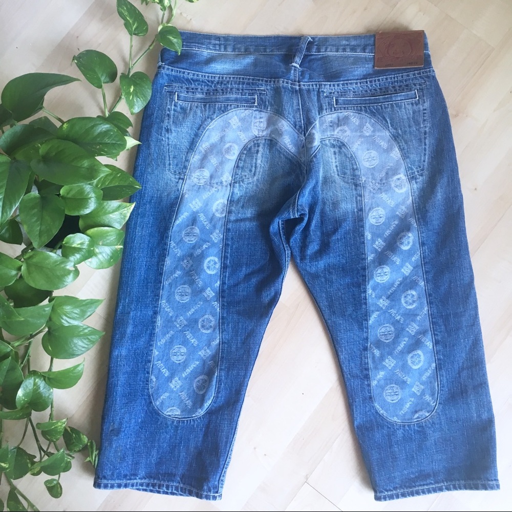 EVISU Emboidered Long Shorts Capri Denim Genes 38